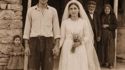 “Zehra, babanın beni neden özellikle seçtiğini biliyor musun? Çünkü yıllar
